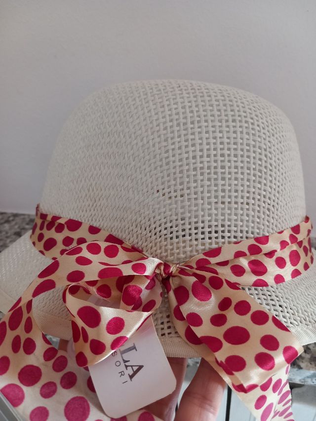 Cappello donna nuovo