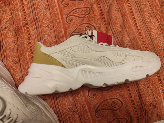 Zapatillas sin estrenar talla 42