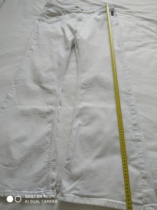 Vaquero blanco campana T46 Cortefiel