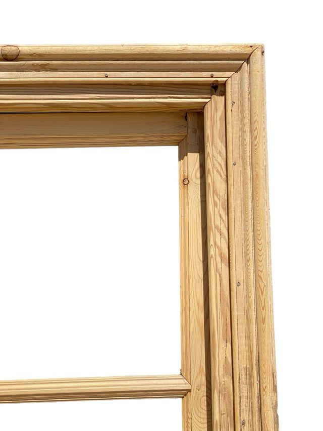 Puerta antigua grande de madera