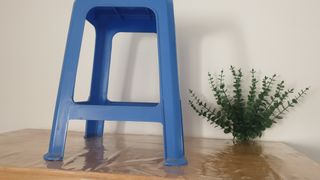 Taburete azul escalera nuevo