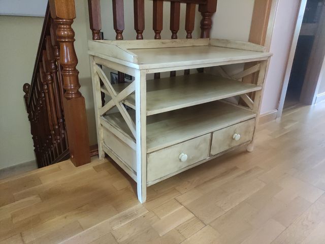 Mesa TV  marca Astigarraga madera