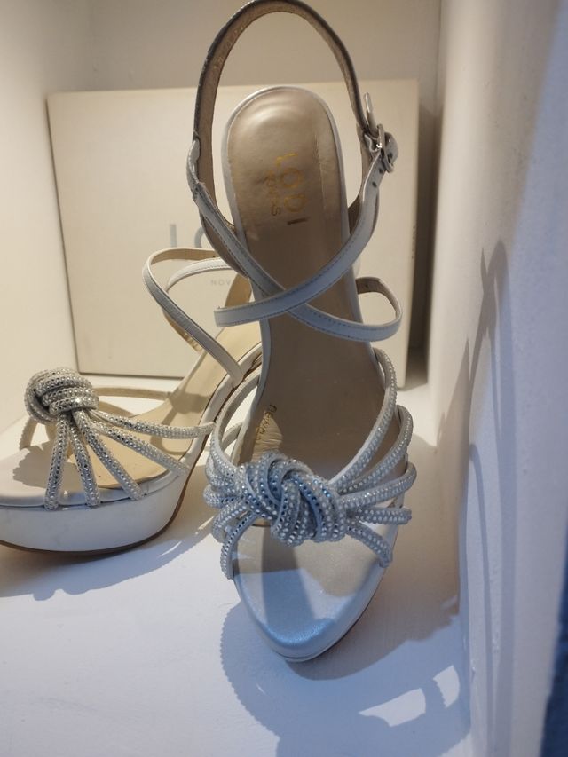 Salones blancos novia LODI