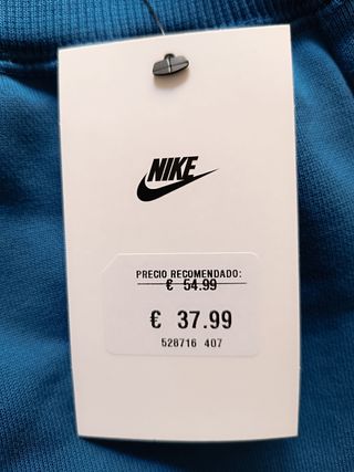 Pantalón Nike totalmente nuevo.