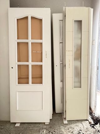 HOJAS PUERTAS DE MADERA - VIDRIO LACADA BLANCAS -