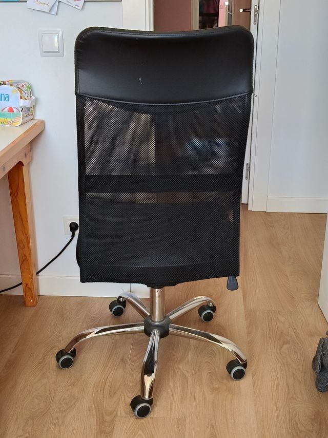 Silla ordenador nueva.