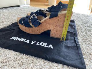 Sandalias Bimba y Lola azul marino