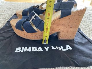 Sandalias Bimba y Lola azul marino