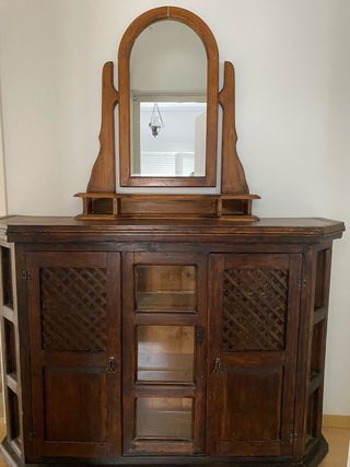 Mueble y espejo