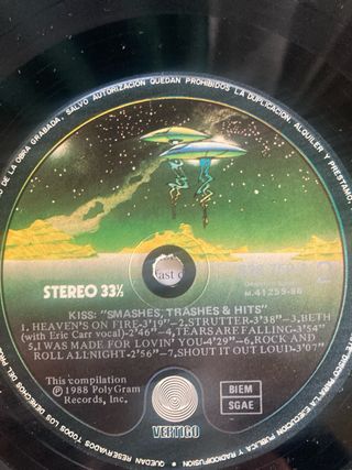 Kiss Smashes, Thrashes and Hits LP