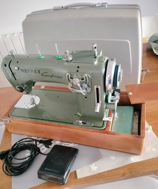 Maquina de coser Refrey