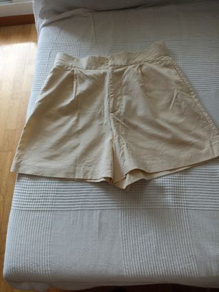 Pantalón corto