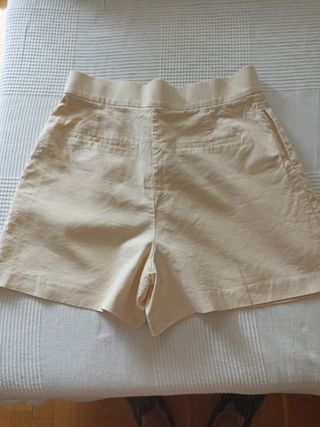 Pantalón corto