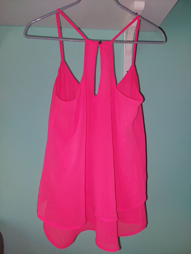 Camiseta rosa fluor
