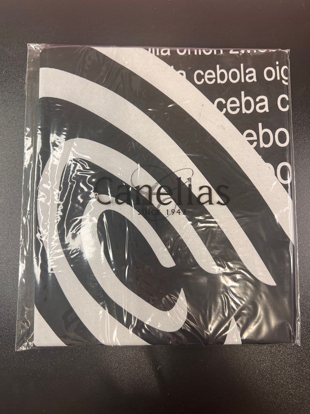 Delantal para Cocina con Dibujo Negro y Blanco.