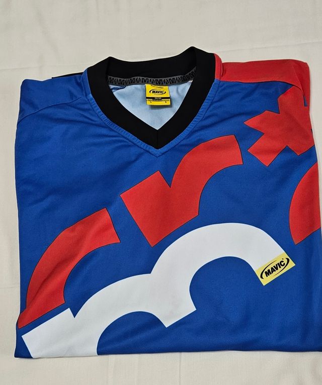 Maglia Mavic tg.L con rammendo