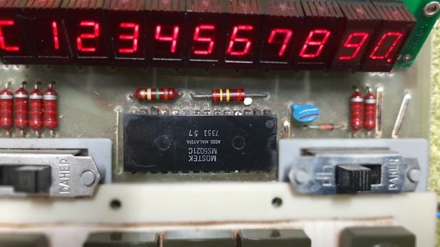 Calculadora TRQ modelo F-100