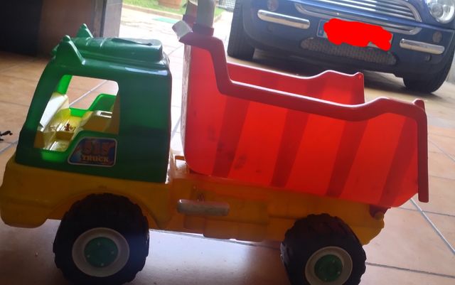 Camión grande de 60x27x30cm 