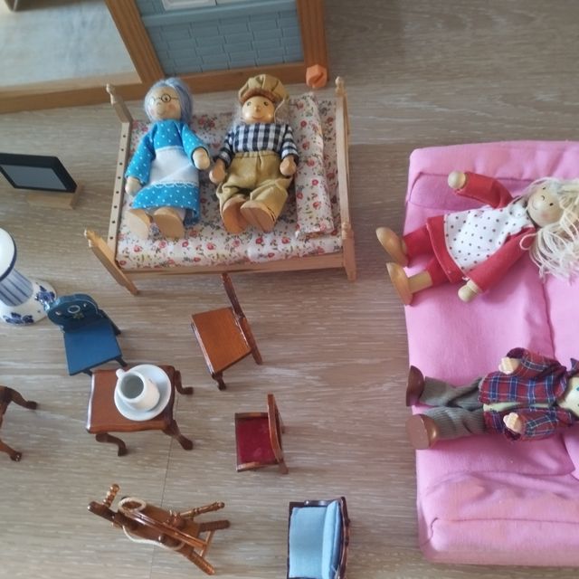 Casa de muñecas antigua madera completa