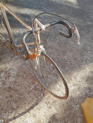 Bicicleta BH carretera antigua.