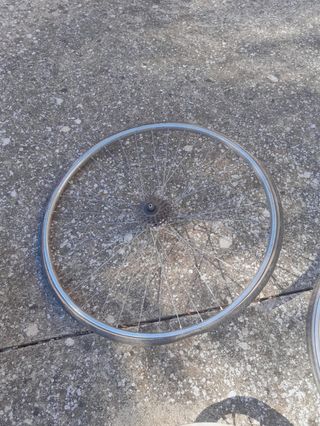 Llantas bicicleta carretera. 