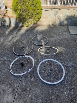 Llantas bicicleta carretera. 