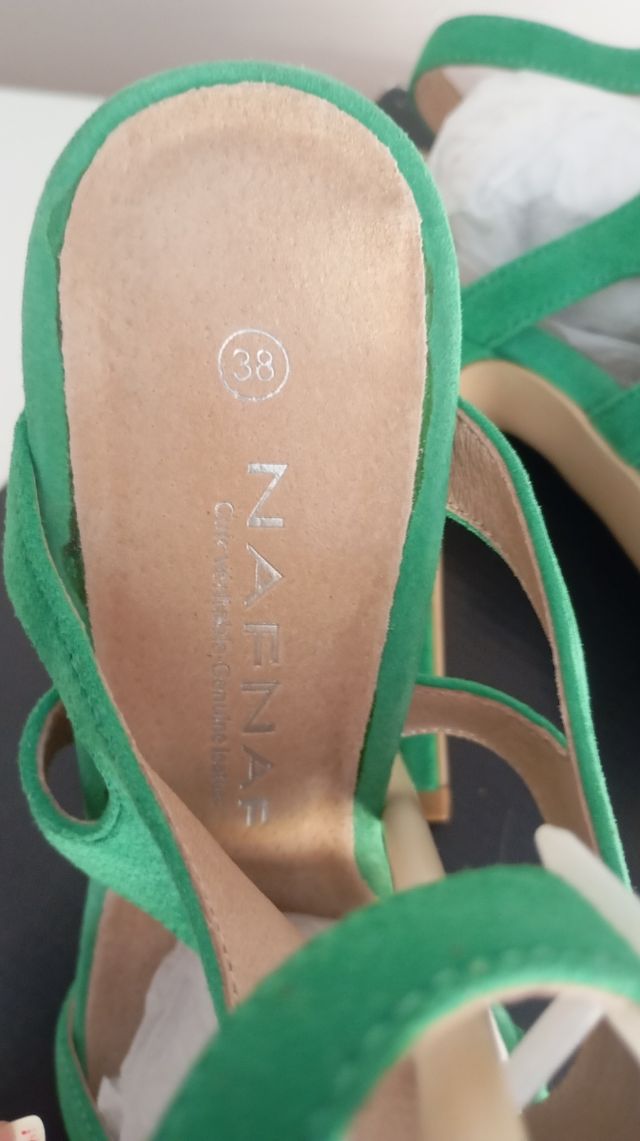 Sandali con tacco alto NAFNAF