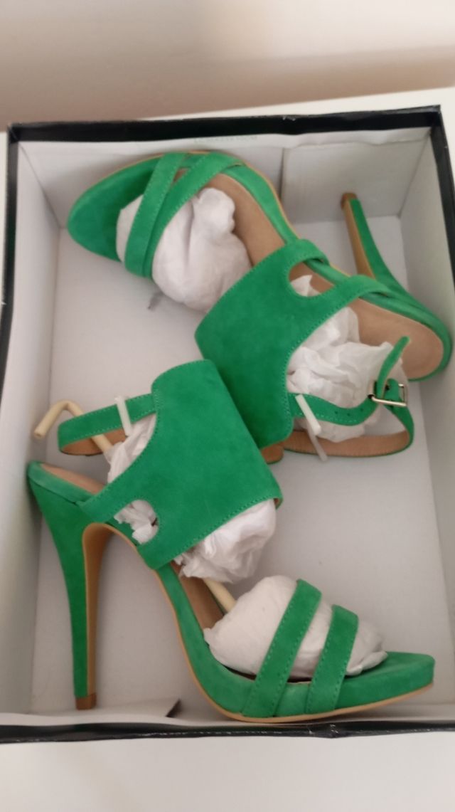 Sandali con tacco alto NAFNAF