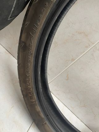 Vendo neumaticos moto 150/70R18 y 90/90-21
