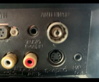 Monitor  LG  y/o  TV 15'  y entrada de antena.