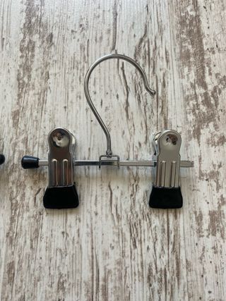 3 Perchas para pañuelos o corbatas