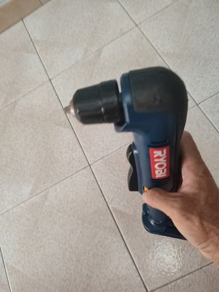 TALADRO BATERÍA ANGULAR RYOBI CAP- 1801