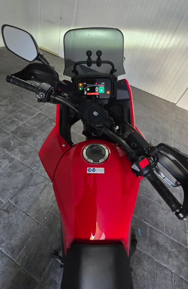 Honda NX500 Garantia 2029-Mant 2027. Extras.Mapit