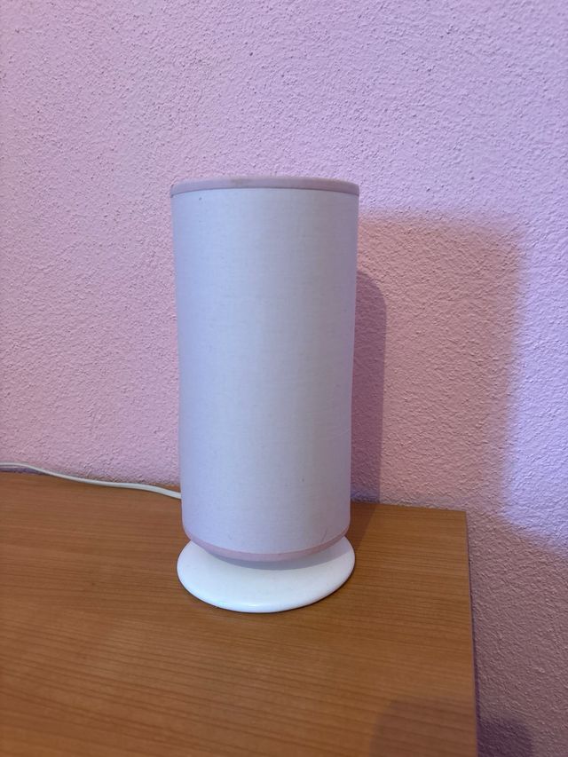 Lamparita de mesita de noche