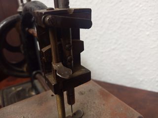 Máquina de coser antigua