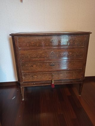 Cassettone Maggiolino inizi 1800