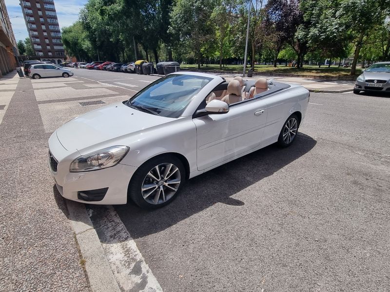 Volvo C70 2012 - foto 1