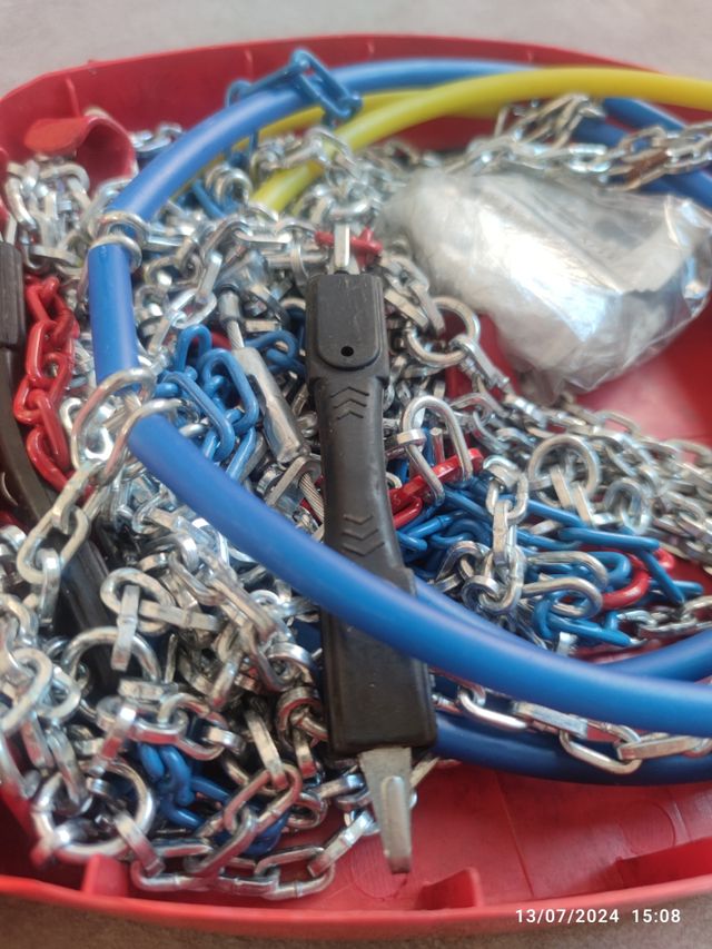 Cadena nieve rueda coche