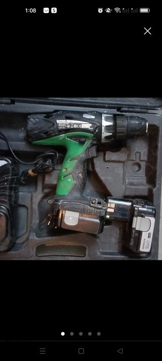 se vende taladro percutor