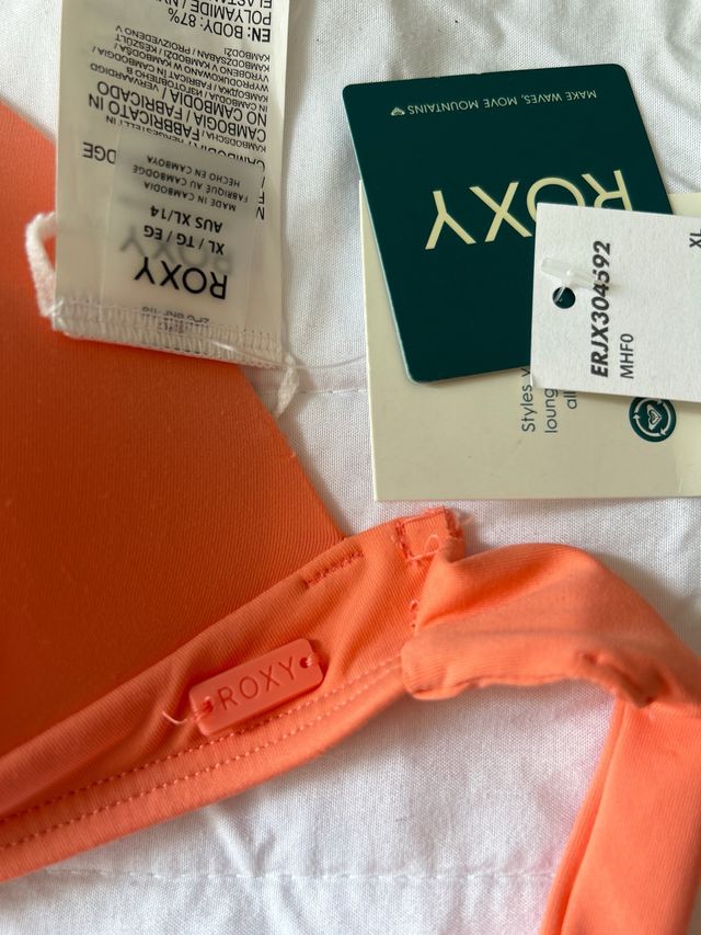 Bikini Roxi con etiqueta