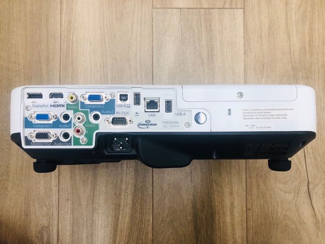 PROJECTOR PROFISSIONAL EPSON