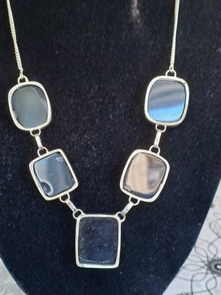 Excelente collar de grandes onix y plata.