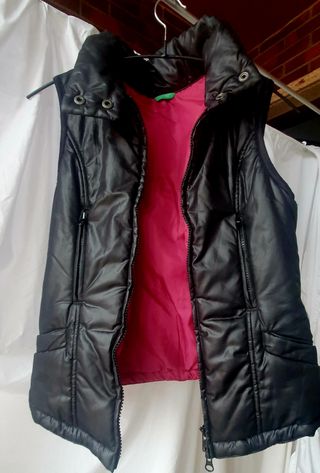 Chaleco negro niña