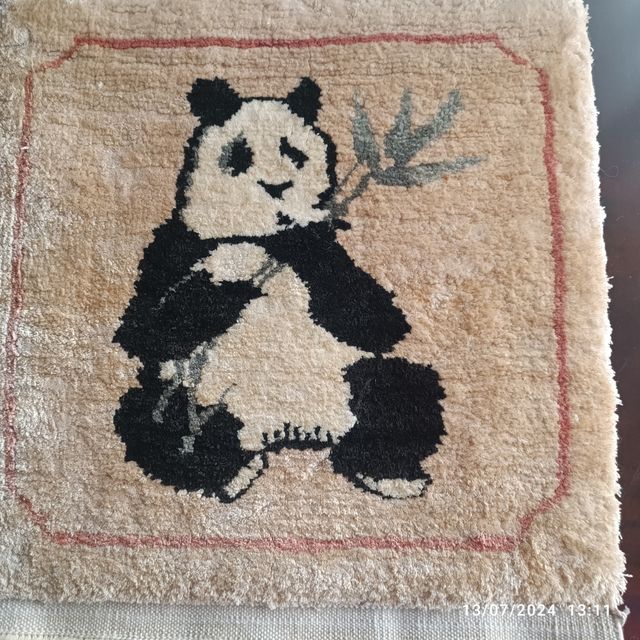 Tapiz de lana de oso panda
