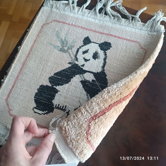 Tapiz de lana de oso panda