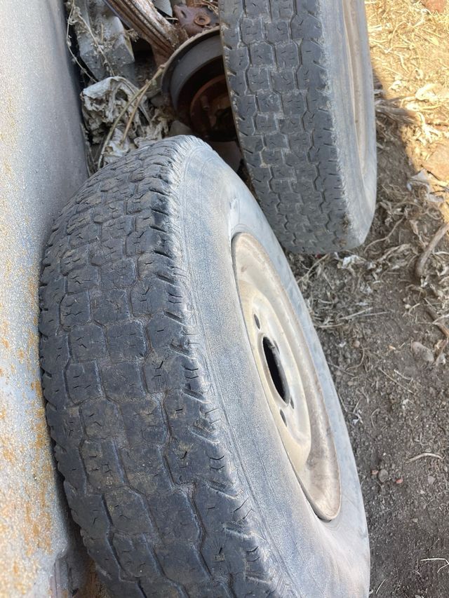 llantas land rover santana