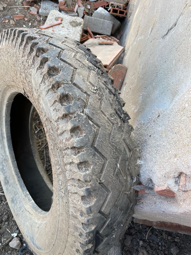 llantas land rover santana