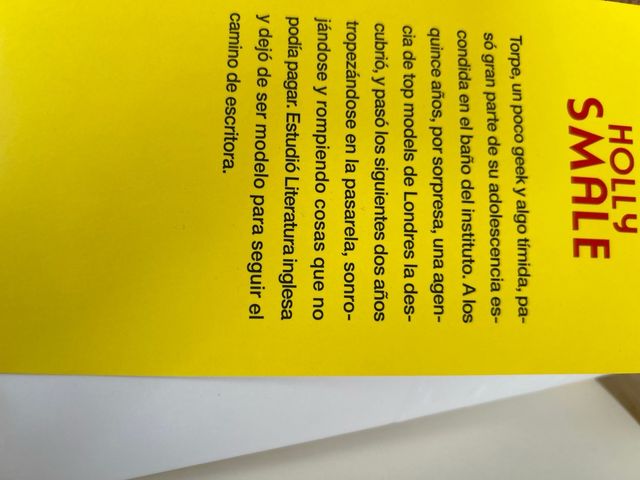 Libro: Modelo inadaptada:¡La friki está de vuelta!