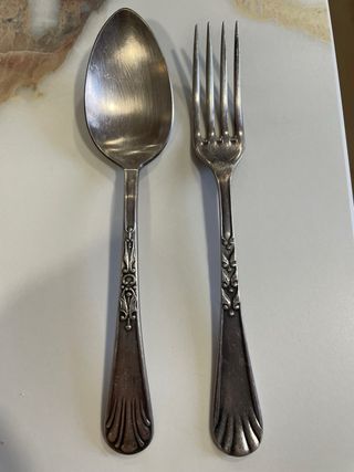 Juego 8+8 cucharas/tenedores alpaca antiguos