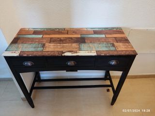 MESA RECIBIDOR DE ESTILO